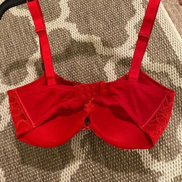 Victoria’s Secret bra very sexy push-up size 34DD - Picture 2 of 7